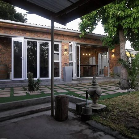 Cammy'S Guesthouse Kuils River Ngoại thất bức ảnh
