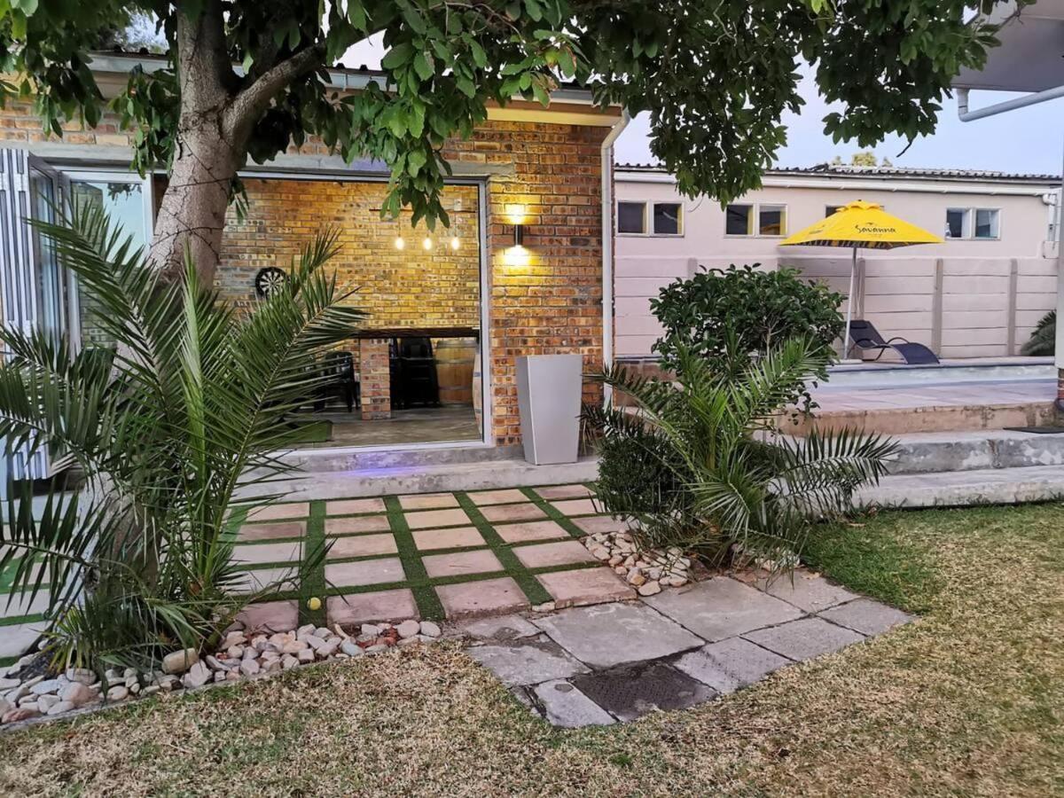 Cammy'S Guesthouse Kuils River Ngoại thất bức ảnh
